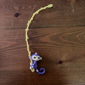 Fingerlings Minis Blind Bag Series 3 ROXY PURPLE MONKEY Figure